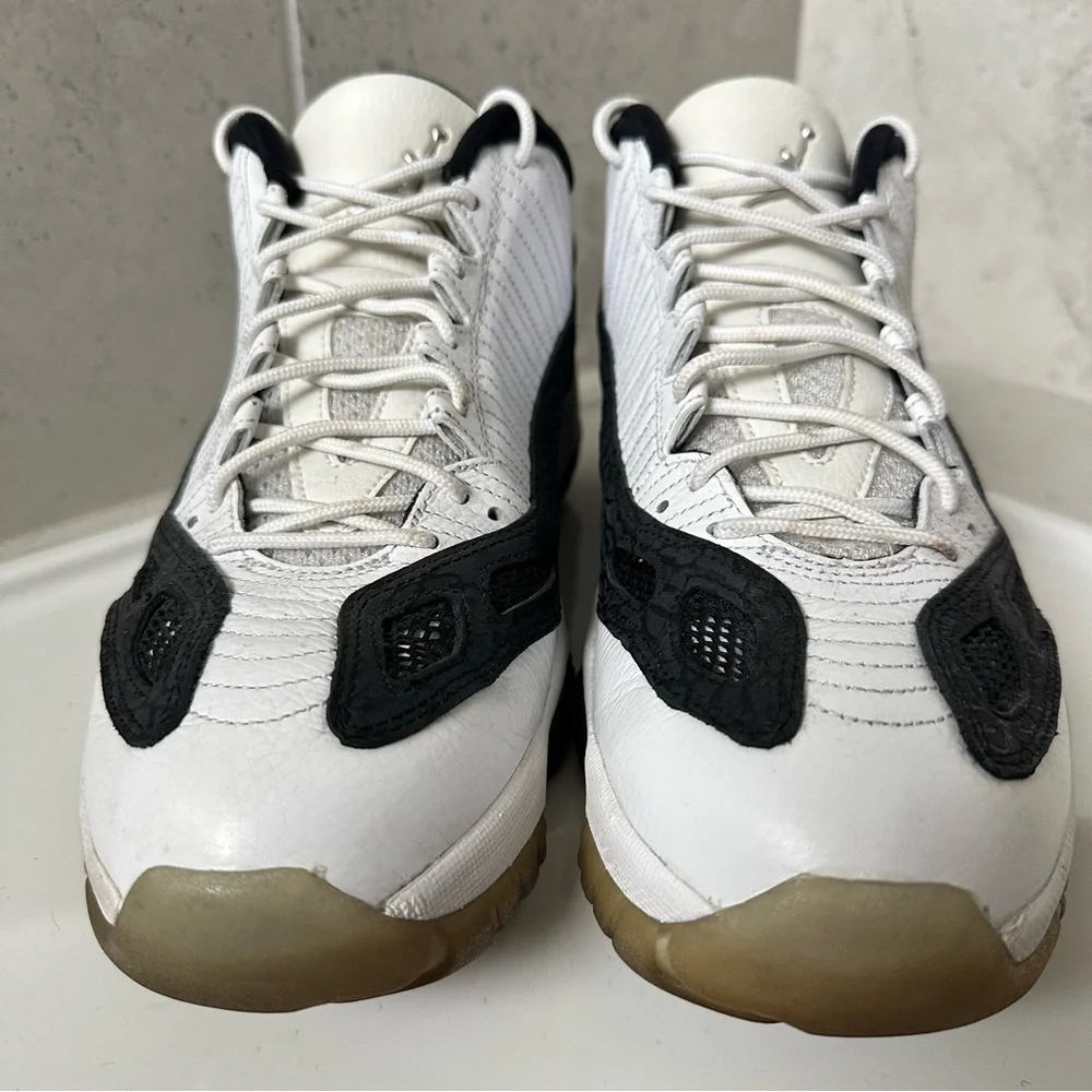 Nike Air Jordan 11 XI Retro Sneaker Size 11.5 Men